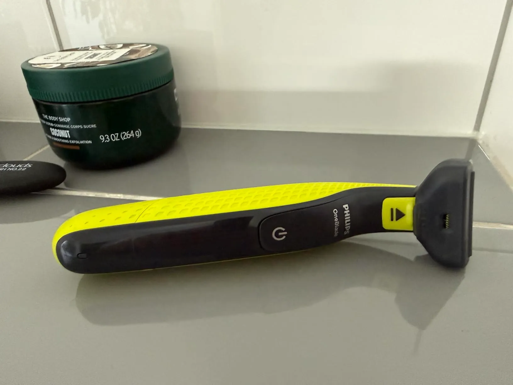 Migliori Rasoi Elettrici e Regolabarba Sotto i 70 Euro (2026): Classifica e Guida 28 philips oneblade wet and dry rasoio impermeabile